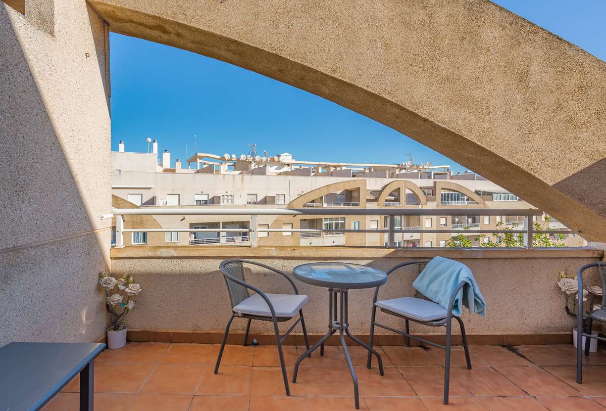 2 Bed, 1 Bath, ApartmentFor Sale, Parque De Las Naciones, Alicante