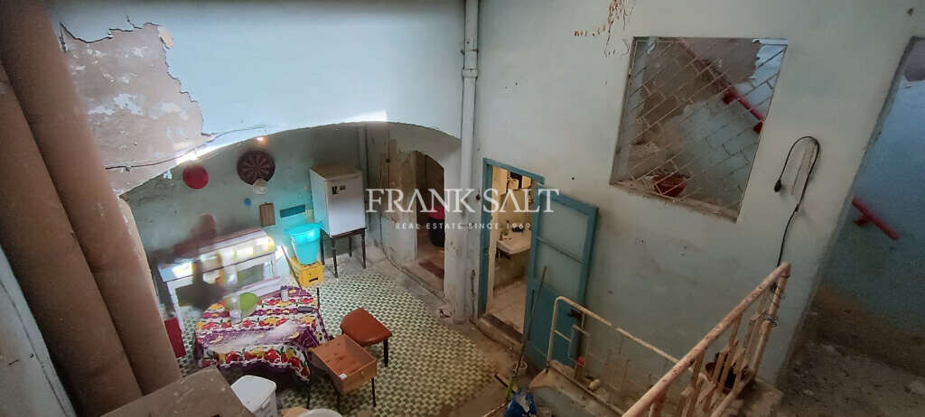 Mosta, 3 Bedrooms Bedrooms, ,For Sale,FRSA-926728