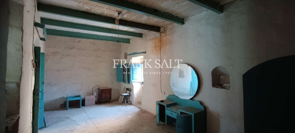 Mosta, 3 Bedrooms Bedrooms, ,For Sale,FRSA-926728