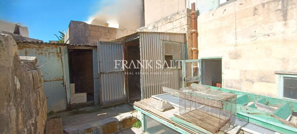 Mosta, 3 Bedrooms Bedrooms, ,For Sale,FRSA-926728