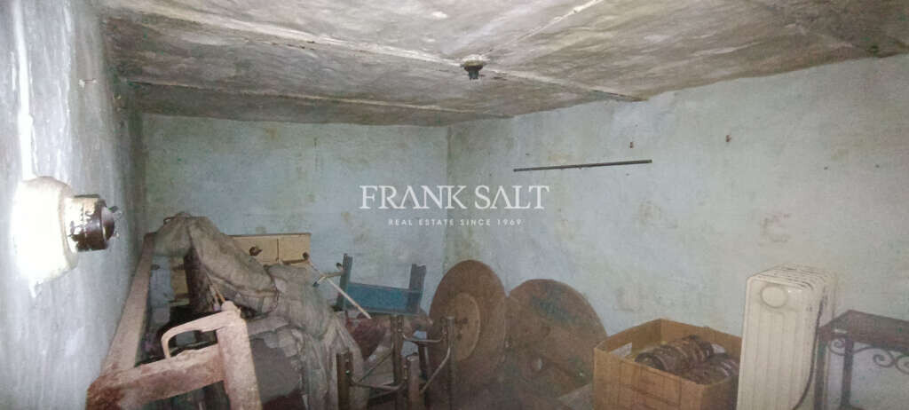 Mosta, 3 Bedrooms Bedrooms, ,For Sale,FRSA-926728