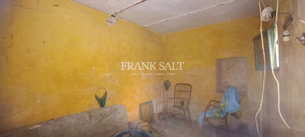 Mosta, 3 Bedrooms Bedrooms, ,For Sale,FRSA-926728