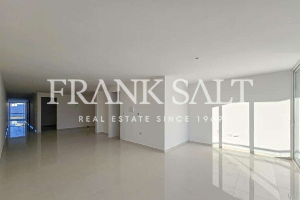 Swieqi, 3 Bedrooms Bedrooms, ,1 BathroomBathrooms,For Sale,FRSA-355492