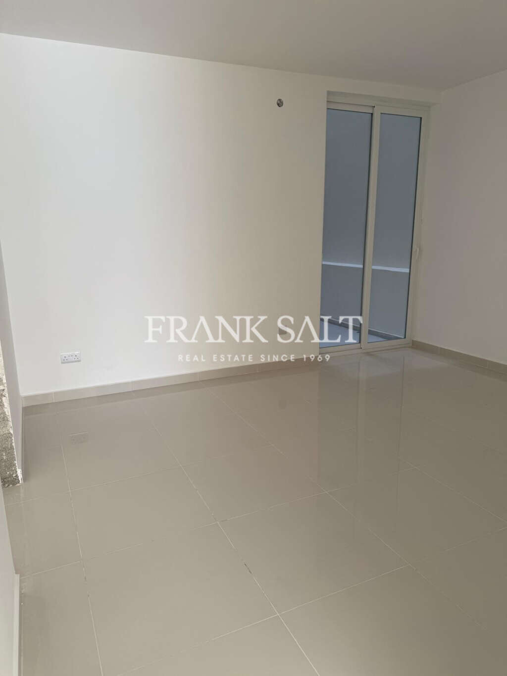 Swieqi, 3 Bedrooms Bedrooms, ,1 BathroomBathrooms,For Sale,FRSA-355492