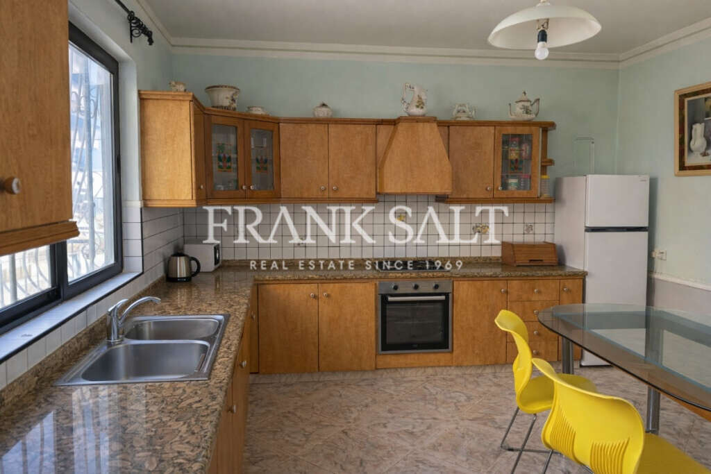 St Pauls Bay, 3 Bedrooms Bedrooms, ,1 BathroomBathrooms,For Sale,FRSA-926724