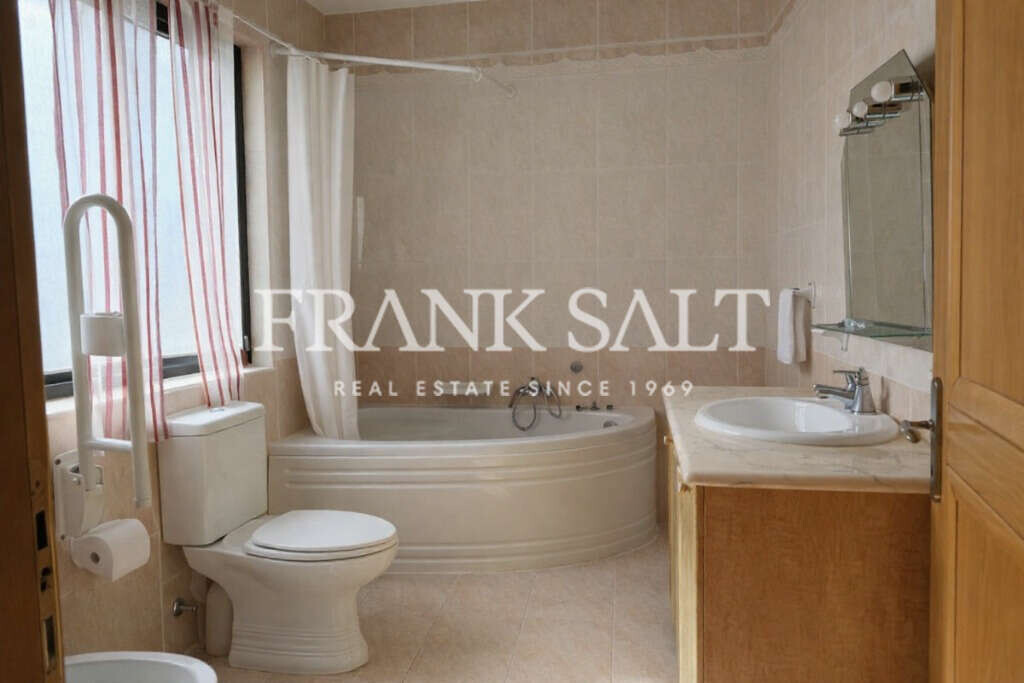 St Pauls Bay, 3 Bedrooms Bedrooms, ,1 BathroomBathrooms,For Sale,FRSA-926724