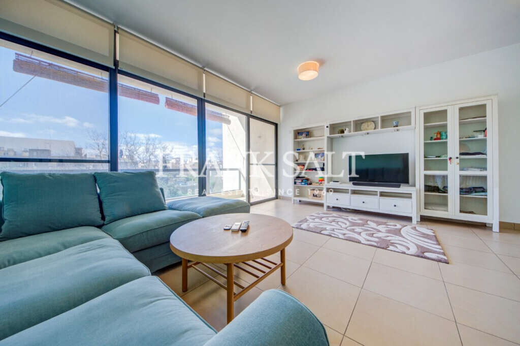 Mosta, 3 Bedrooms Bedrooms, ,1 BathroomBathrooms,For Sale,FRSA-715211