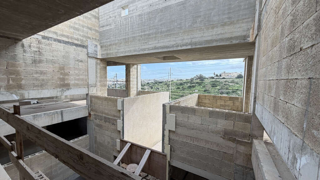 Tal-Ibrag, 5 Bedrooms Bedrooms, ,4 BathroomsBathrooms,For Sale,FRSA-926630