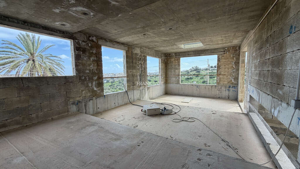 Tal-Ibrag, 5 Bedrooms Bedrooms, ,4 BathroomsBathrooms,For Sale,FRSA-926630