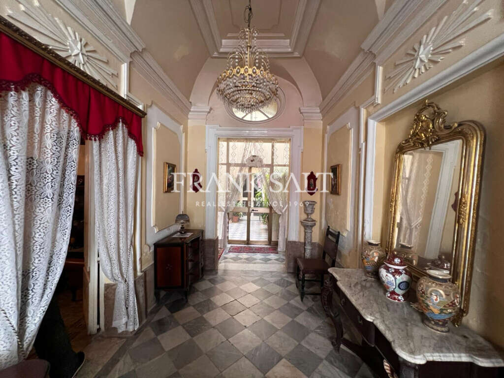 Cospicua, 6 Bedrooms Bedrooms, ,2 BathroomsBathrooms,For Sale,FRSA-926604