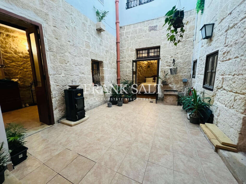 Zejtun, 2 Bedrooms Bedrooms, ,2 BathroomsBathrooms,For Sale,FRSA-926673