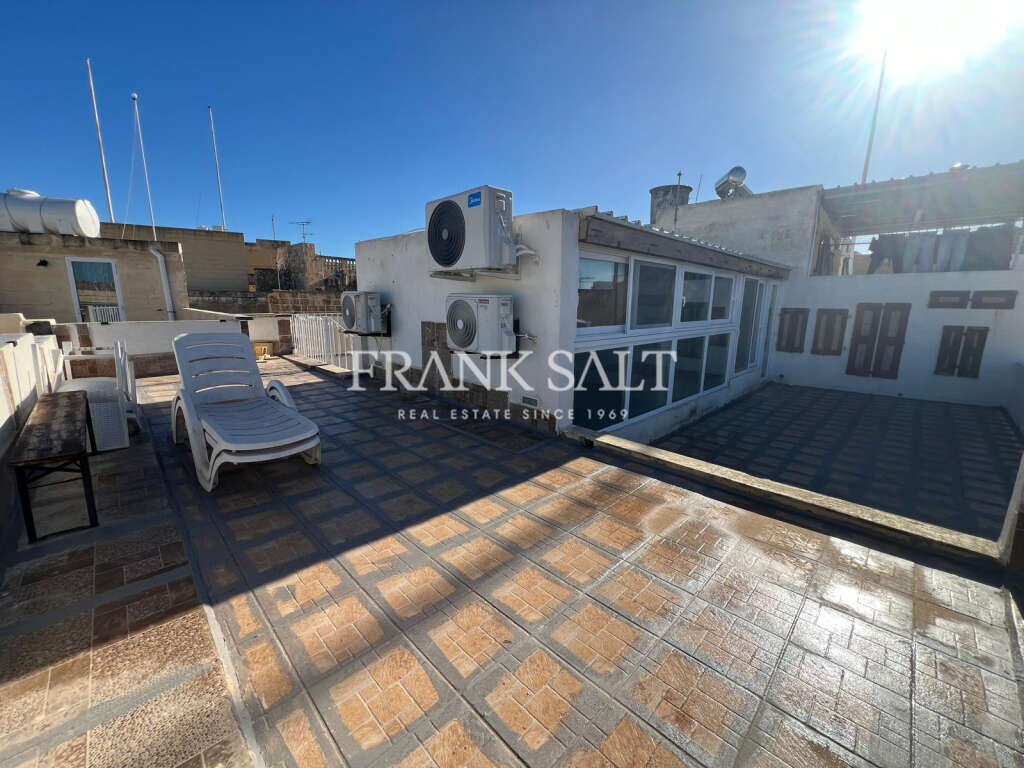 Zejtun, 2 Bedrooms Bedrooms, ,2 BathroomsBathrooms,For Sale,FRSA-926673