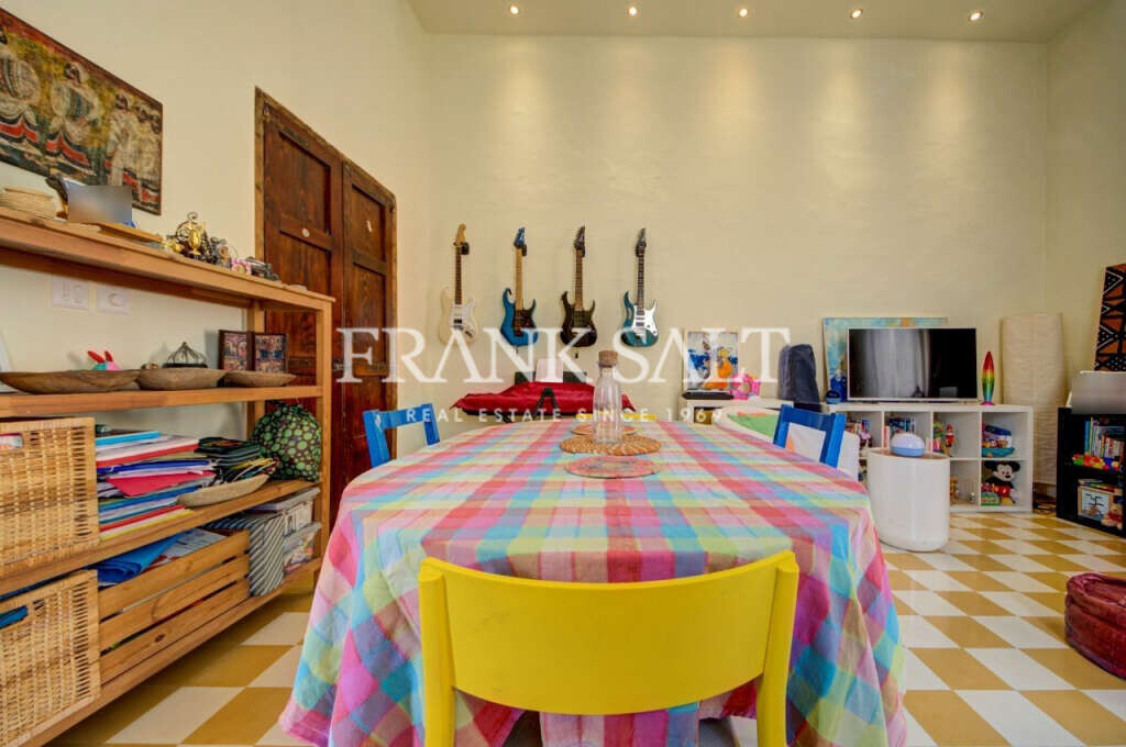 Senglea, 2 Bedrooms Bedrooms, ,3 BathroomsBathrooms,For Sale,FRSA-926515