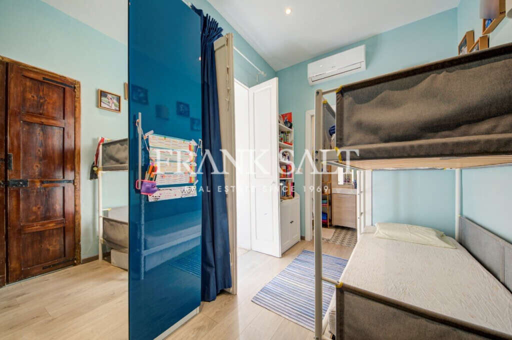 Senglea, 2 Bedrooms Bedrooms, ,3 BathroomsBathrooms,For Sale,FRSA-926515