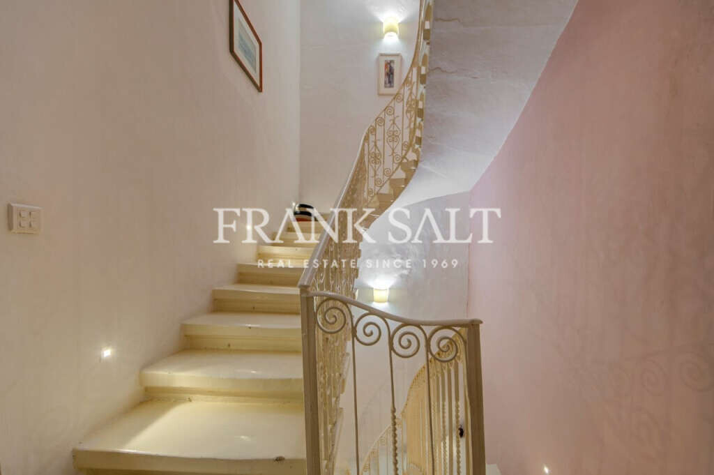 Senglea, 2 Bedrooms Bedrooms, ,3 BathroomsBathrooms,For Sale,FRSA-926515
