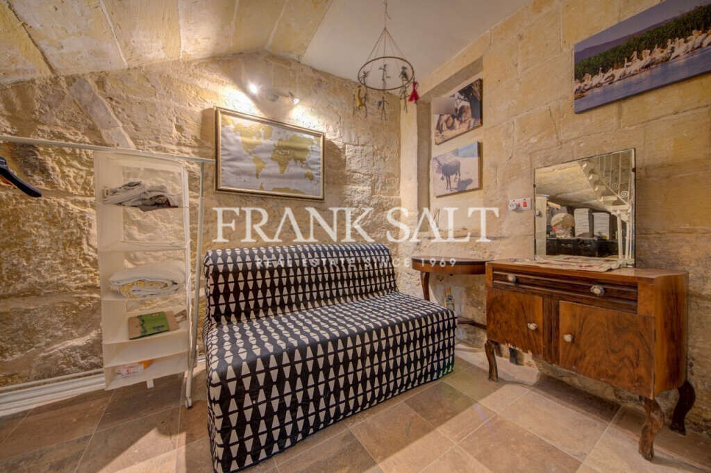 Senglea, 2 Bedrooms Bedrooms, ,3 BathroomsBathrooms,For Sale,FRSA-926515