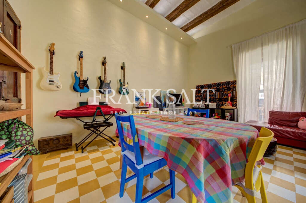 Senglea, 2 Bedrooms Bedrooms, ,3 BathroomsBathrooms,For Sale,FRSA-926515