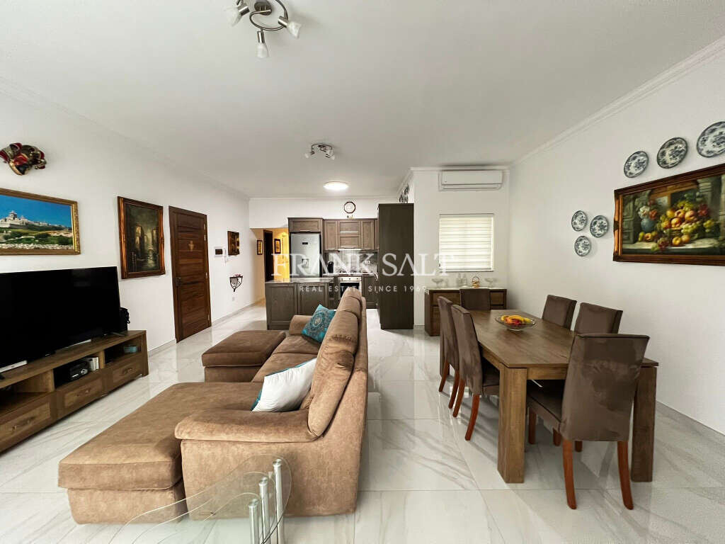 Marsascala, 3 Bedrooms Bedrooms, ,1 BathroomBathrooms,For Sale,FRSA-926594