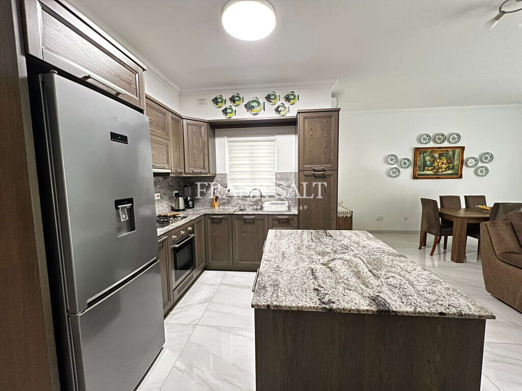 Marsascala, 3 Bedrooms Bedrooms, ,1 BathroomBathrooms,For Sale,FRSA-926594