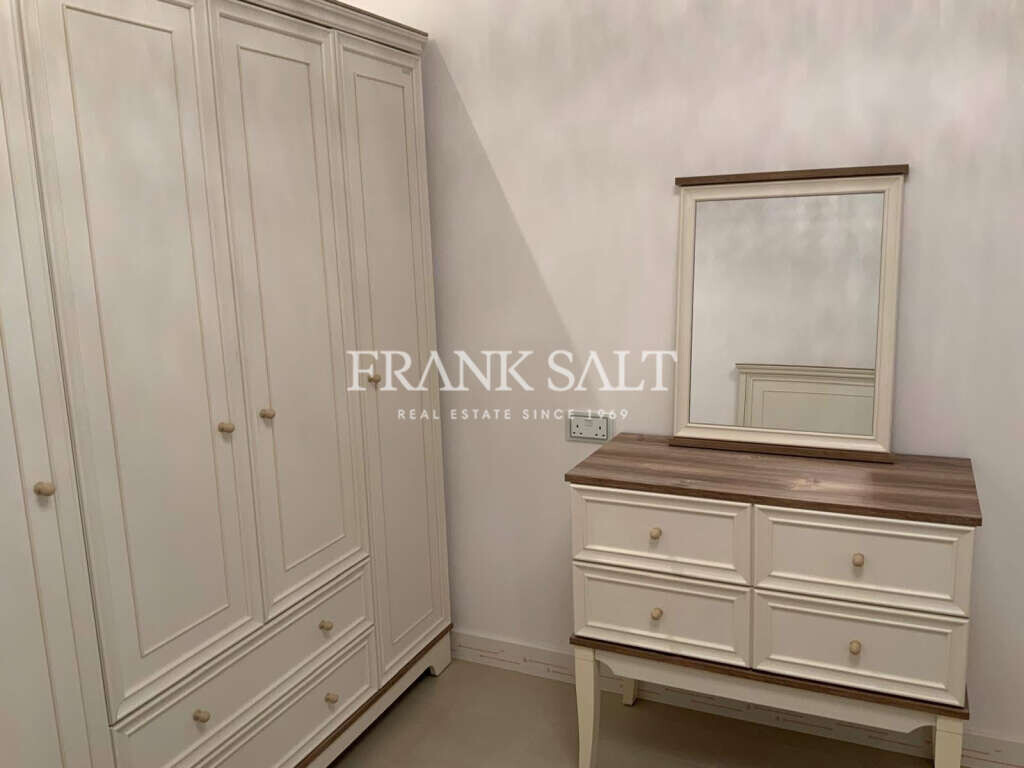 Sliema, 3 Bedrooms Bedrooms, ,2 BathroomsBathrooms,For Sale,FRSA-926565