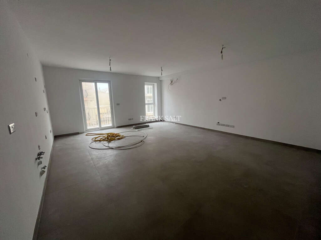 Gzira, 2 Bedrooms Bedrooms, ,2 BathroomsBathrooms,For Sale,FRSA-926438