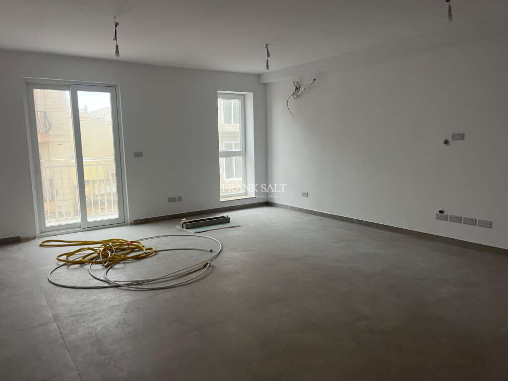 Gzira, 2 Bedrooms Bedrooms, ,2 BathroomsBathrooms,For Sale,FRSA-926438