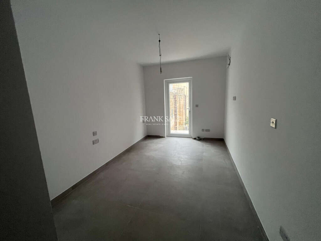Gzira, 2 Bedrooms Bedrooms, ,2 BathroomsBathrooms,For Sale,FRSA-926438
