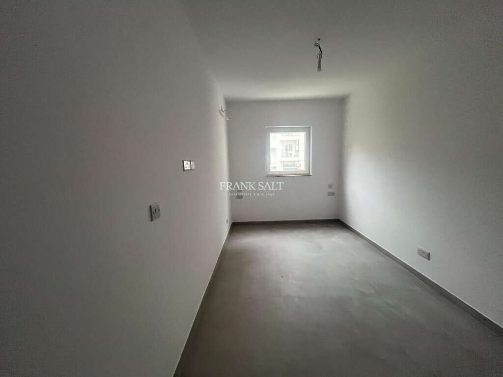 Gzira, 2 Bedrooms Bedrooms, ,2 BathroomsBathrooms,For Sale,FRSA-924903