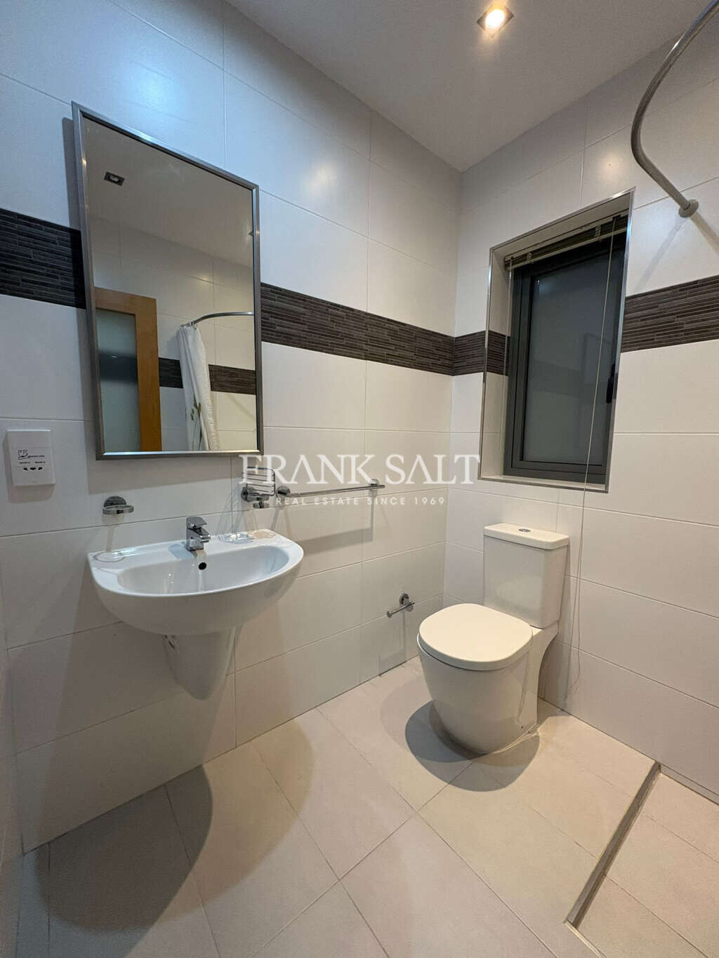 Ta Monita, 3 Bedrooms Bedrooms, ,2 BathroomsBathrooms,For Sale,FRSA-926484