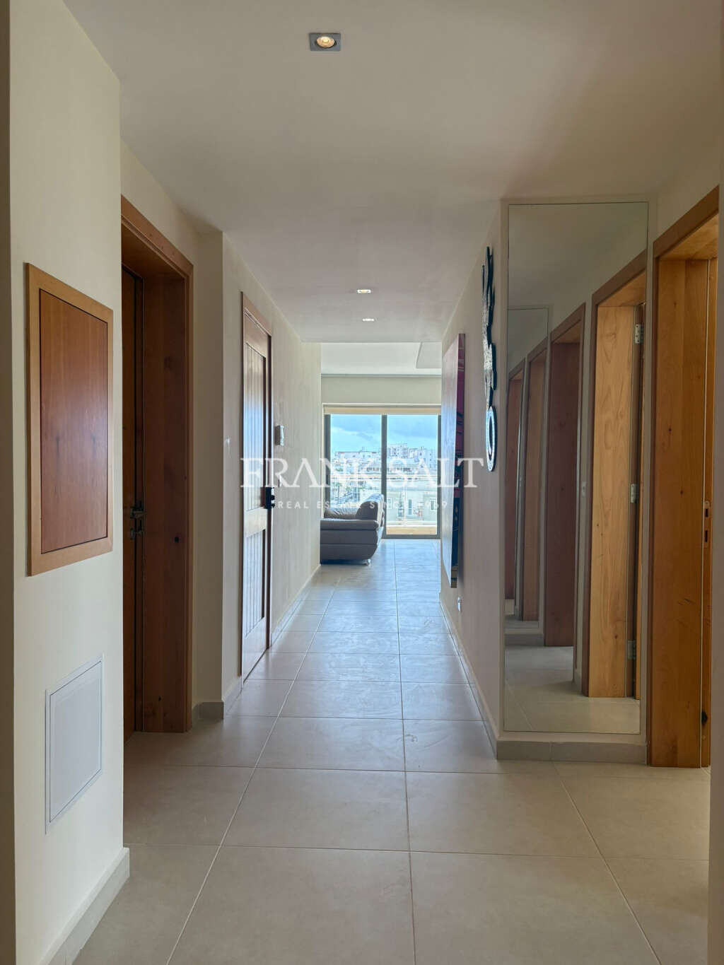 Ta Monita, 3 Bedrooms Bedrooms, ,2 BathroomsBathrooms,For Sale,FRSA-926484