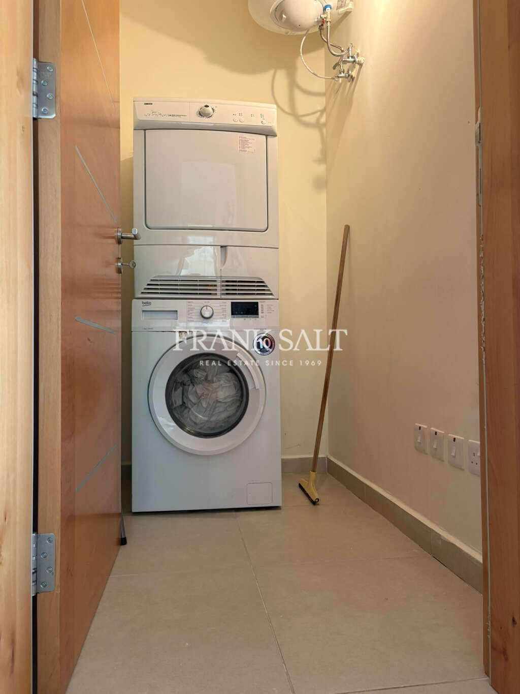 Ta Monita, 3 Bedrooms Bedrooms, ,2 BathroomsBathrooms,For Sale,FRSA-926484