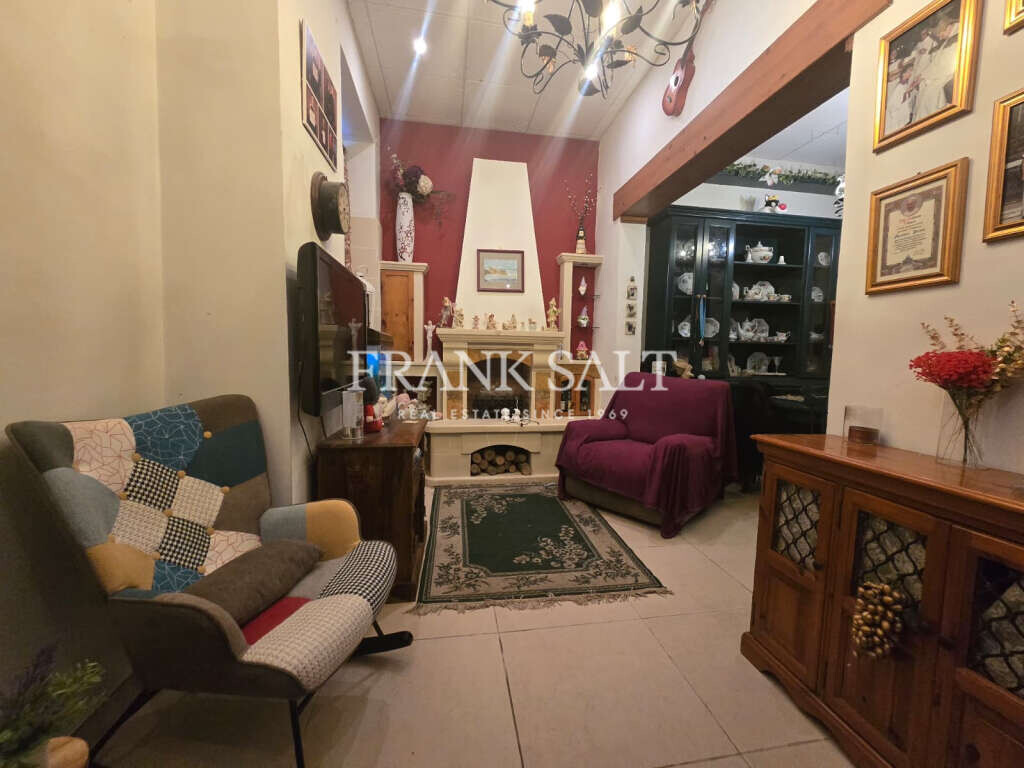 Sliema, 3 Bedrooms Bedrooms, ,2 BathroomsBathrooms,For Sale,FRSA-926335