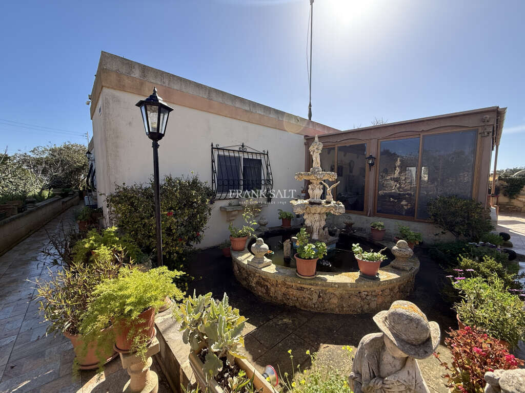 Dingli, 3 Bedrooms Bedrooms, ,2 BathroomsBathrooms,For Sale,FRSA-926563