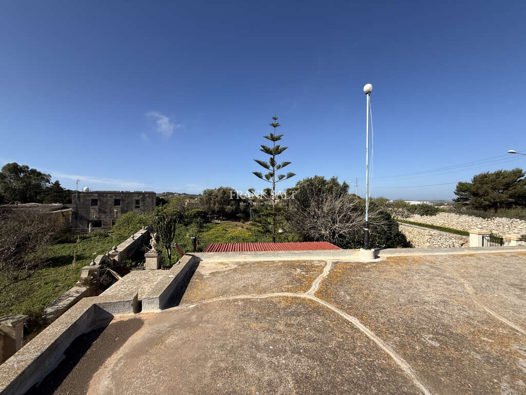 Dingli, 3 Bedrooms Bedrooms, ,2 BathroomsBathrooms,For Sale,FRSA-926563