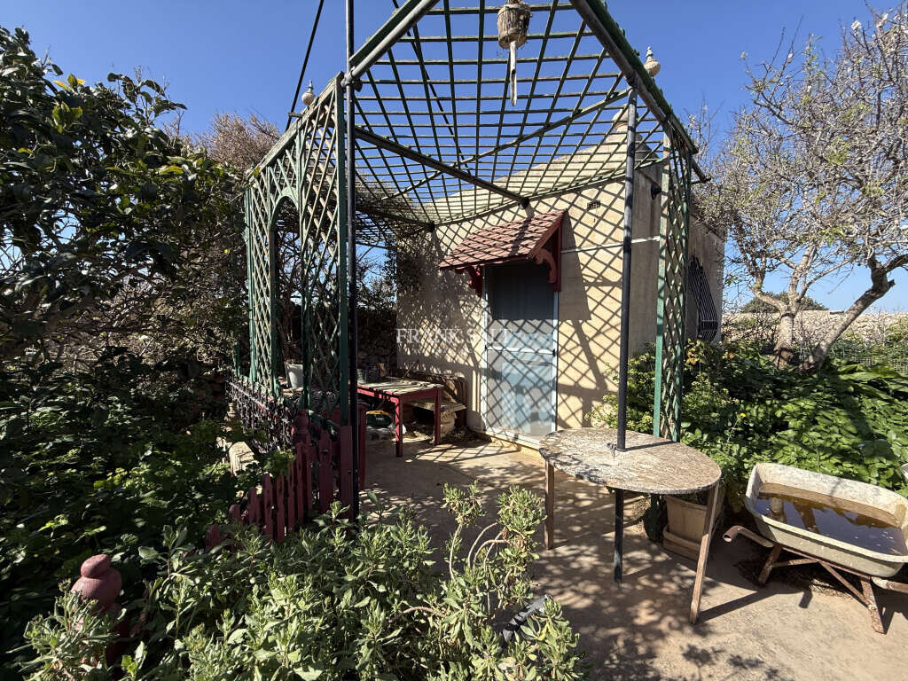 Dingli, 3 Bedrooms Bedrooms, ,2 BathroomsBathrooms,For Sale,FRSA-926563