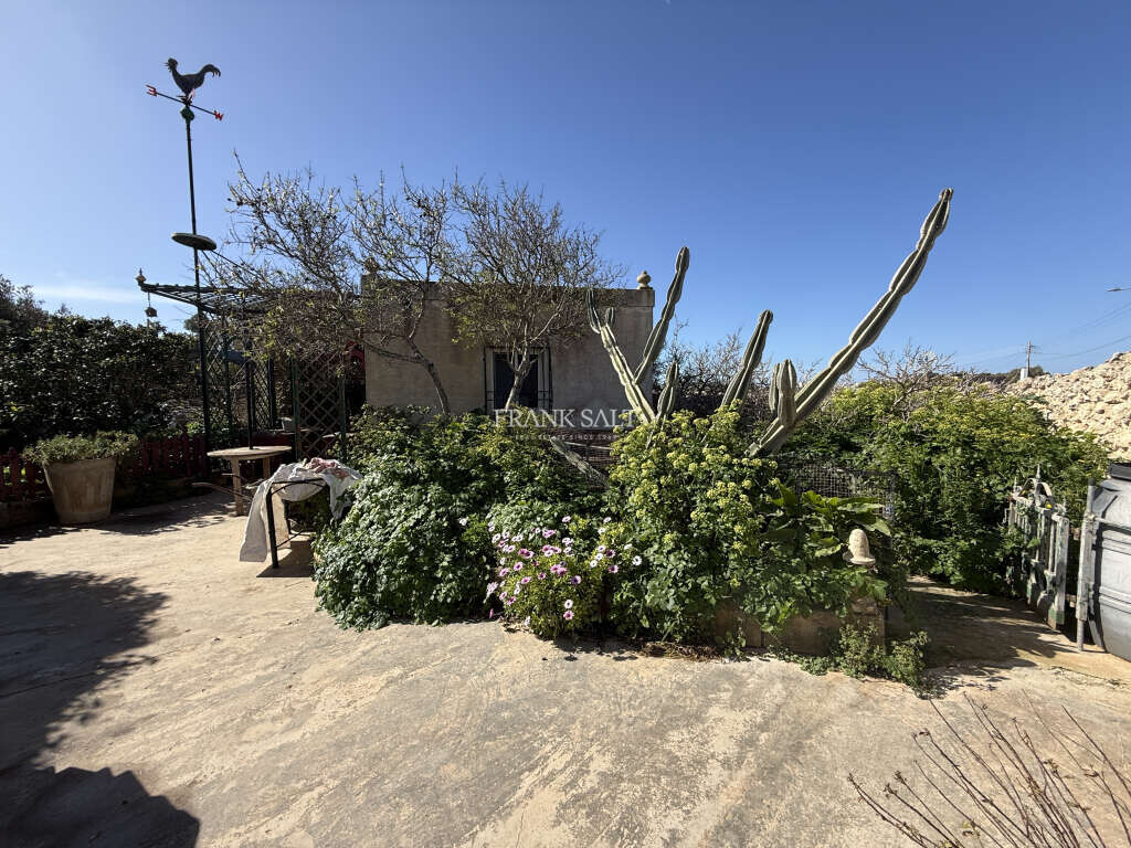 Dingli, 3 Bedrooms Bedrooms, ,2 BathroomsBathrooms,For Sale,FRSA-926563