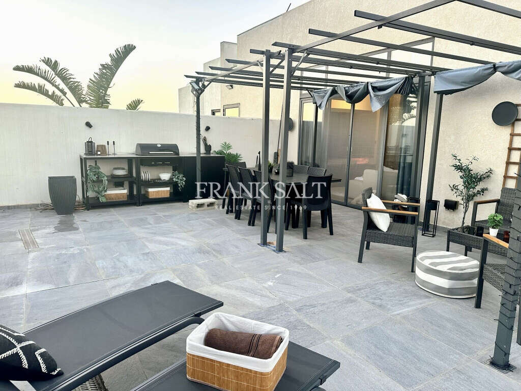 Paola, 2 Bedrooms Bedrooms, ,2 BathroomsBathrooms,For Sale,FRSA-926519