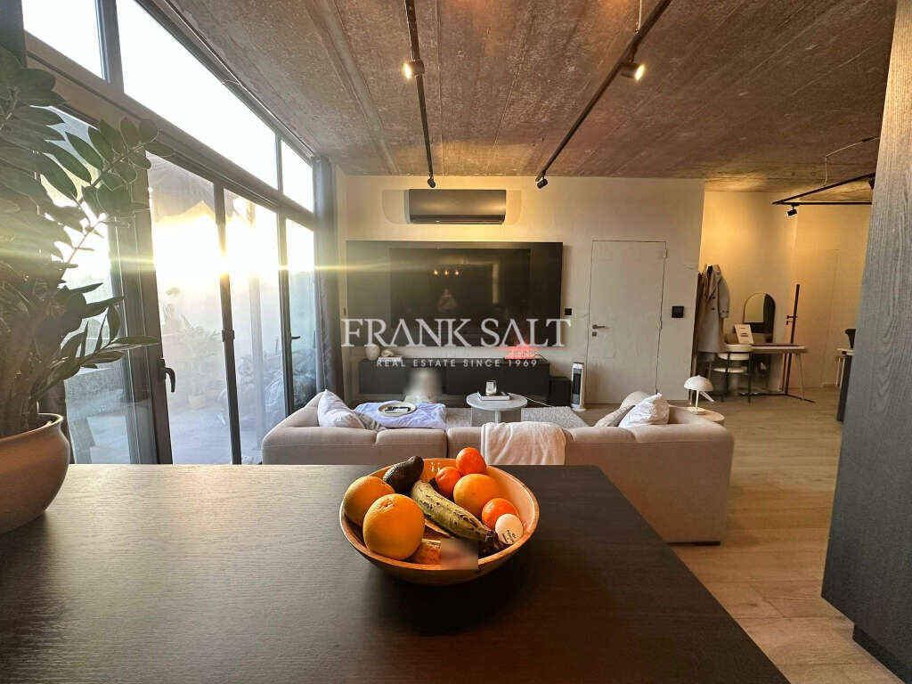 Paola, 2 Bedrooms Bedrooms, ,2 BathroomsBathrooms,For Sale,FRSA-926519