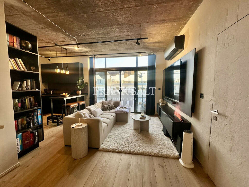 Paola, 2 Bedrooms Bedrooms, ,2 BathroomsBathrooms,For Sale,FRSA-926519