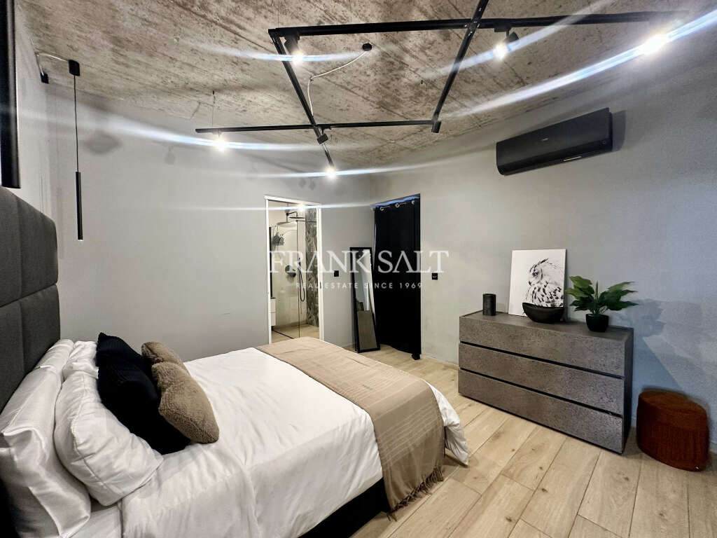 Paola, 2 Bedrooms Bedrooms, ,2 BathroomsBathrooms,For Sale,FRSA-926519