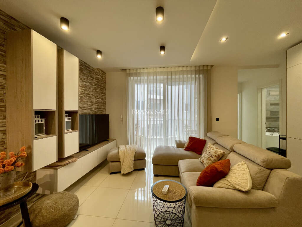 Msida, 1 Bedroom Bedrooms, ,2 BathroomsBathrooms,For Sale,FRSA-926516