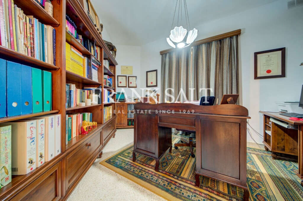 St Julians, 3 Bedrooms Bedrooms, ,3 BathroomsBathrooms,For Sale,FRSA-926091