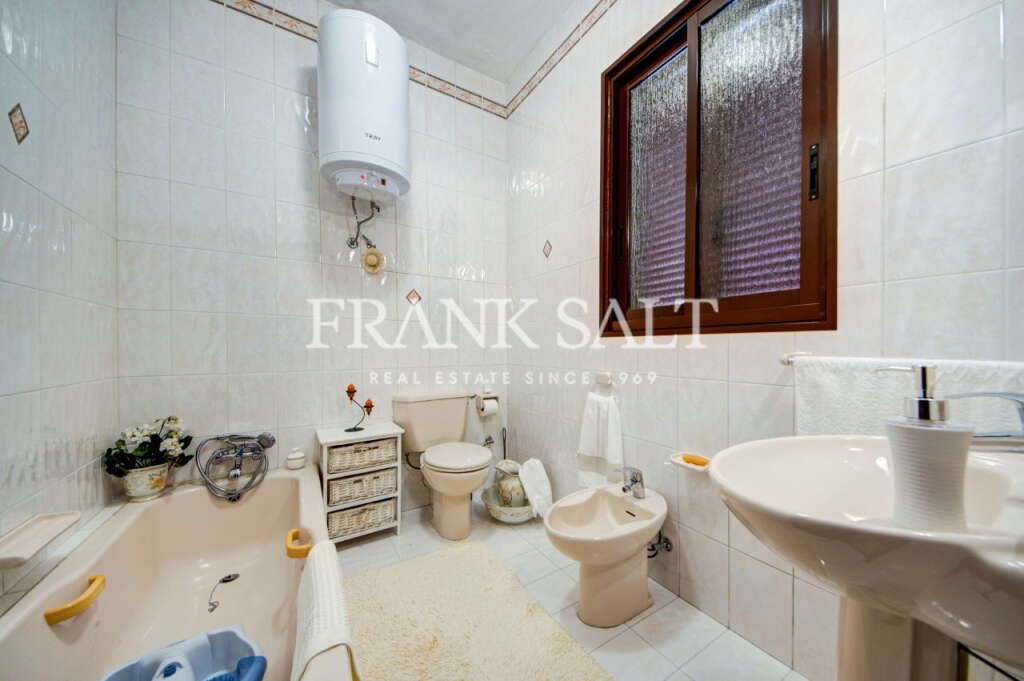 St Julians, 3 Bedrooms Bedrooms, ,3 BathroomsBathrooms,For Sale,FRSA-926091