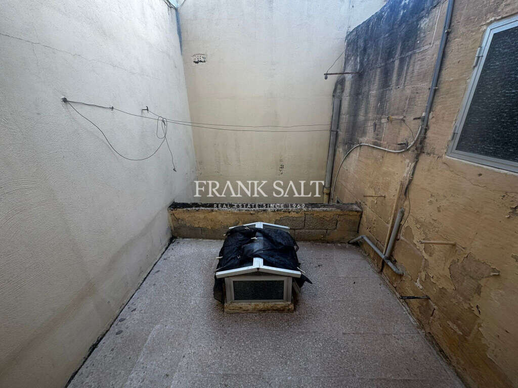 Qormi, 3 Bedrooms Bedrooms, ,For Sale,FRSA-926543