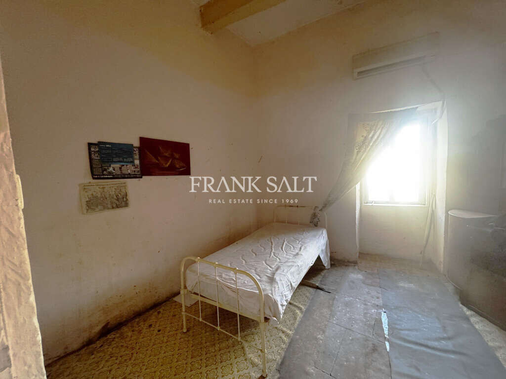 Qormi, 3 Bedrooms Bedrooms, ,For Sale,FRSA-926543