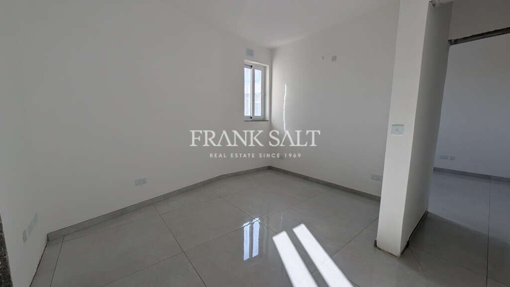 Marsascala, 2 Bedrooms Bedrooms, ,For Sale,FRSA-926557