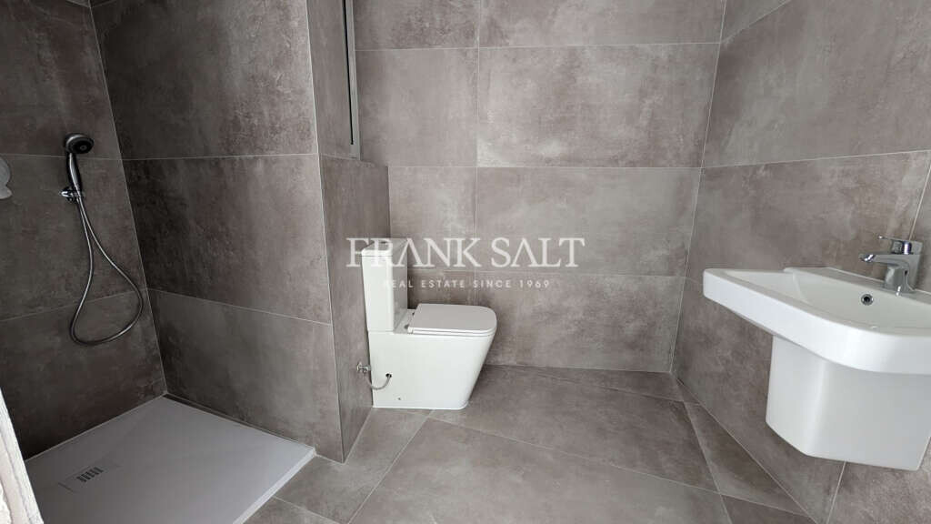 Marsascala, 2 Bedrooms Bedrooms, ,For Sale,FRSA-926557