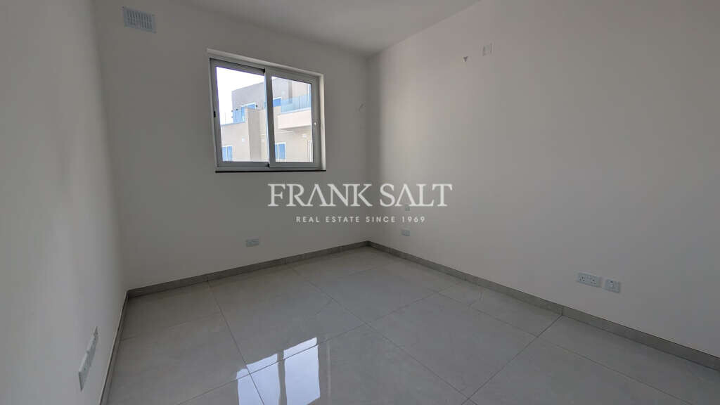 Marsascala, 2 Bedrooms Bedrooms, ,For Sale,FRSA-926557