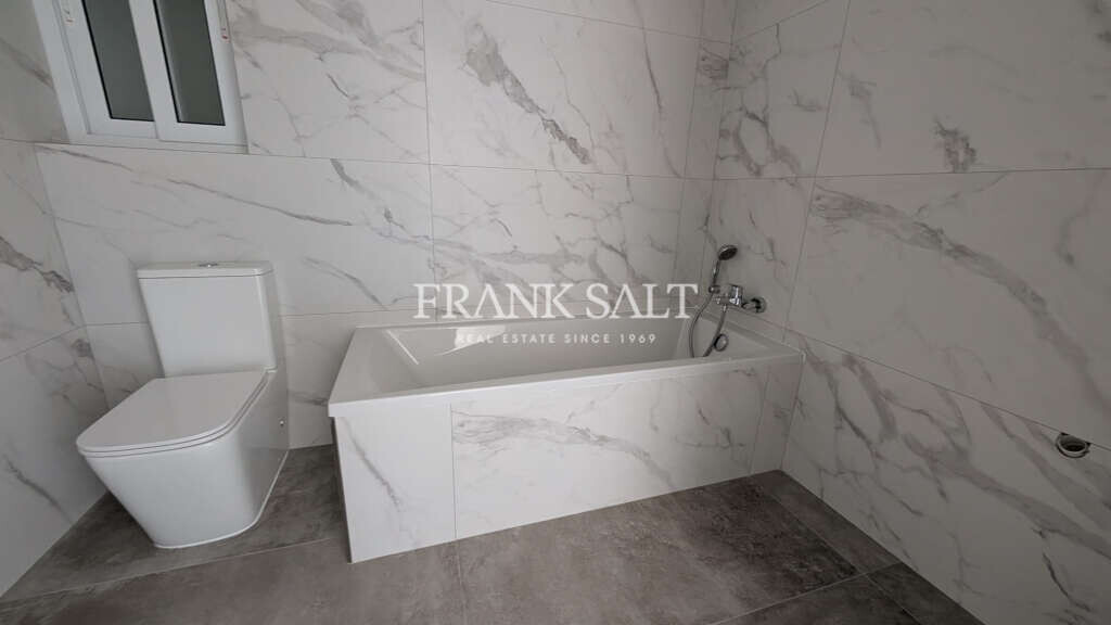 Marsascala, 2 Bedrooms Bedrooms, ,For Sale,FRSA-926557