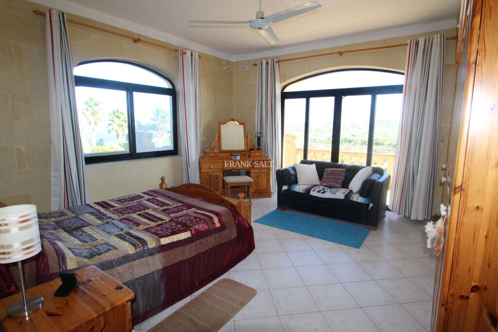 Xaghra, Gozo, 5 Bedrooms Bedrooms, ,1 BathroomBathrooms,For Sale,FRSA-110510